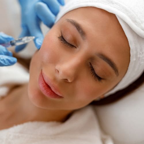 aumento de pómulos con ácido hialurónico