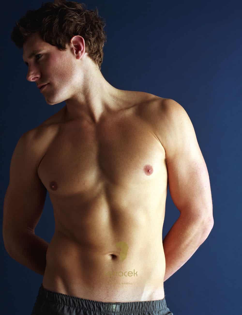 operacion pecho hombre zaragoza