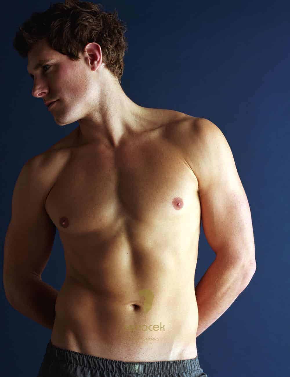 operacion pecho hombre barcelona