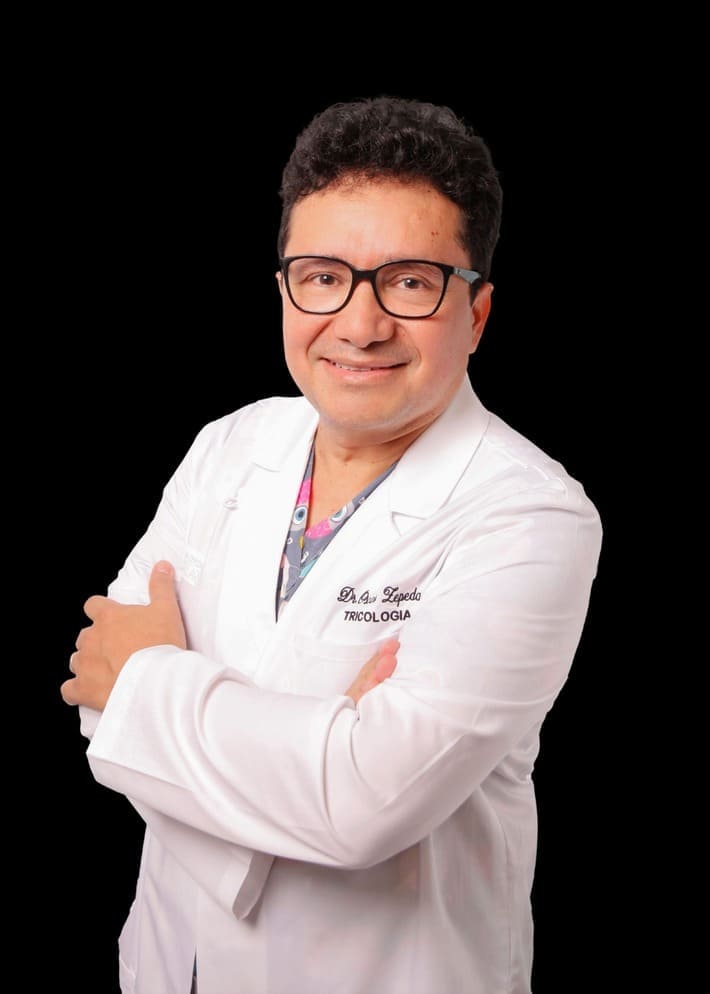 cirujano capilar barcelona Oscar Zepeda